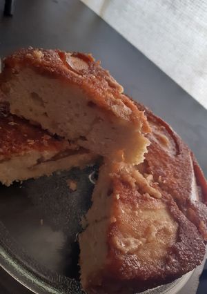 Una foto de Torta invertida de manzanas 🍎