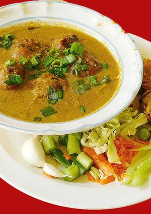 A picture of Vegetable Manchurian with an aromatic healthy sauce.