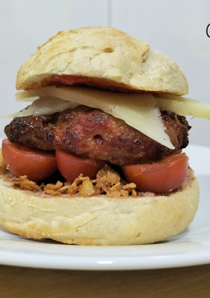 Una foto de Hamburguesa casera de carne criollo en airfryer