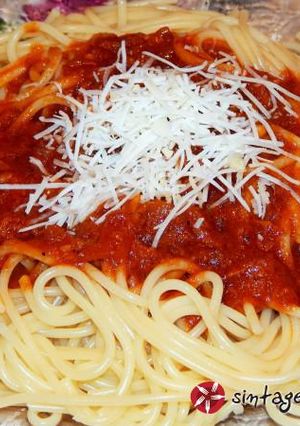 A picture of Easy tomato sauce.