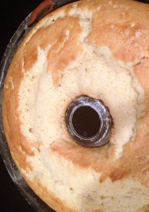 A picture of Easy Pound cake.