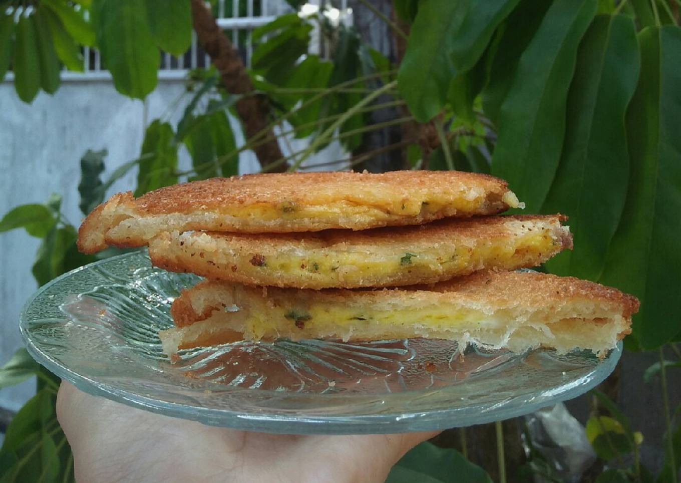 Sandwich Goreng Isi Telur