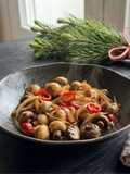 🌱 Champignons de Paris mijotés aux oignons (Vegan)