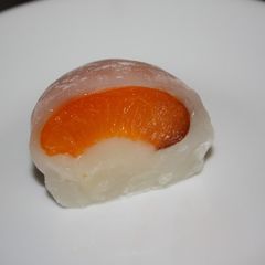A picture of Original Apricot Daifuku.