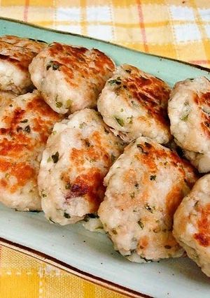 A picture of No Need for Binding With These Soft Hanpen Fishcake Patties.