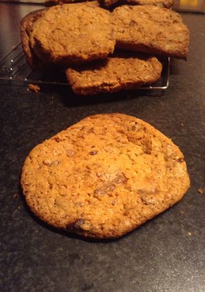 A picture of Chewy Delicious Chocolate Chip Cookies.