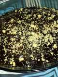 Chocolate Fudge & white choc chip cookie crumble