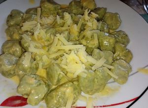 Una foto de Ñoquis de Brócoli-