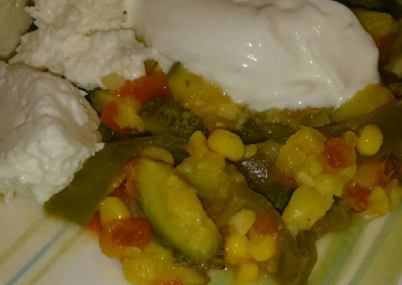 Calabacitas con elote, con queso y crema