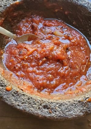 Una foto de Salsa de habanero con jitomate asada