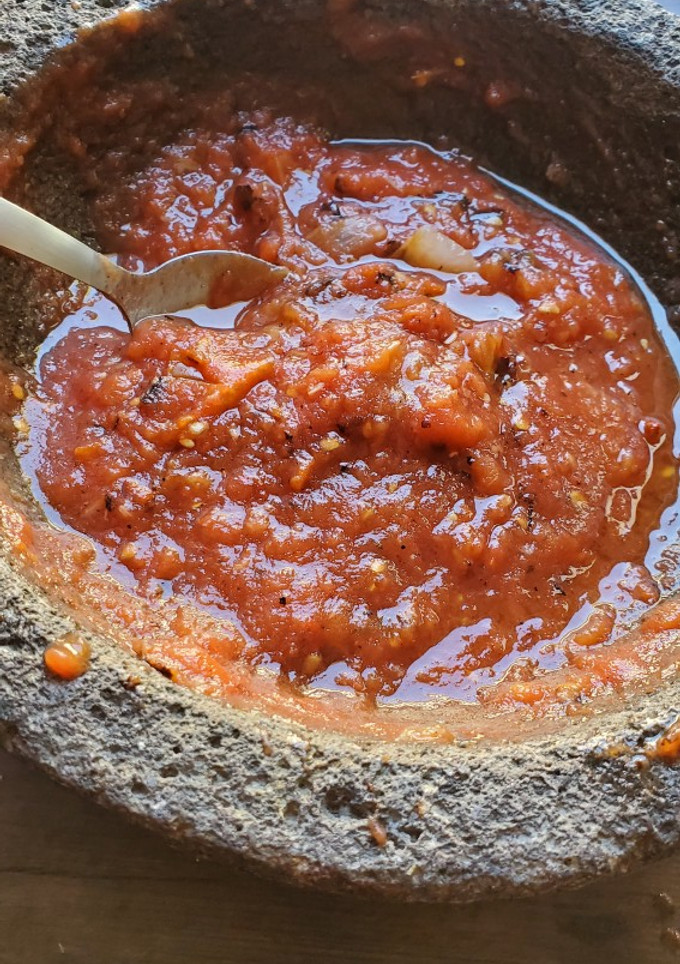 Una foto de Salsa de habanero con jitomate asada