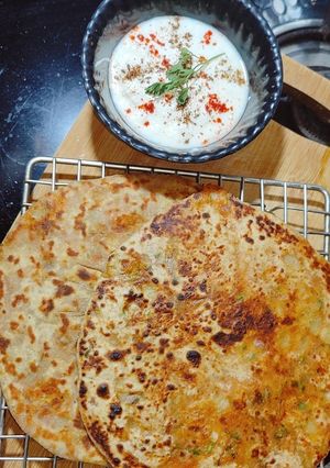 A picture of Aloo paratha || आलू पराठा #alooparatha #breakfast.