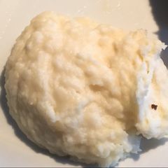 A picture of Garlic Parmesan Mashed Potatoes.