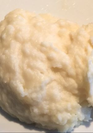 A picture of Garlic Parmesan Mashed Potatoes.