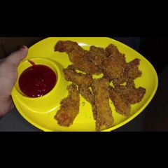 A picture of Crispy chicken fingers.