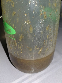 A picture of Easy simple Salad dressing.