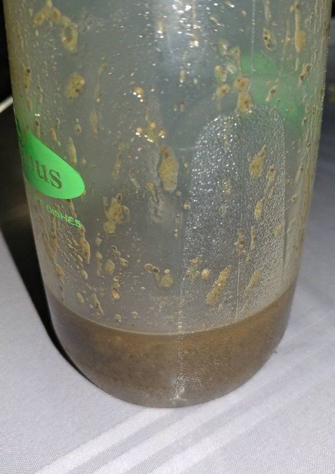 A picture of Easy simple Salad dressing.