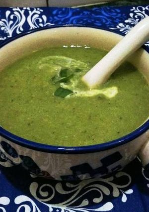 A picture of Peas And Mint Soup.