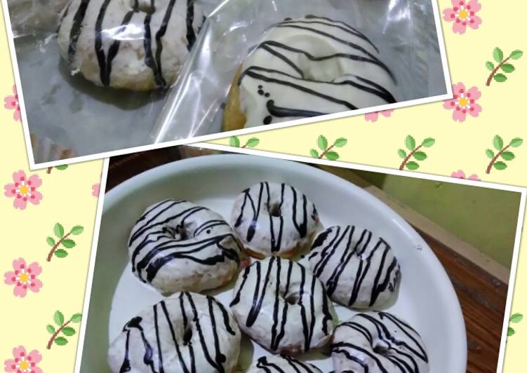 Donat topping white chocholate