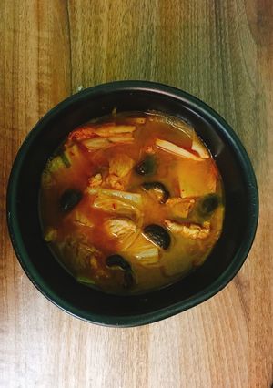Hình của món Canh kim chi.