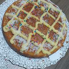 Una foto de Torta matera con crema pastelera