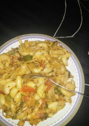 A picture of Macaroni.