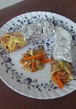A picture of Egg chapati roll.