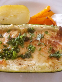 A picture of Oven-baked Courgettes with Cheese Sauce.