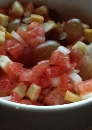 A picture of Iz's Vegan Mediterranean Inspired Salad.