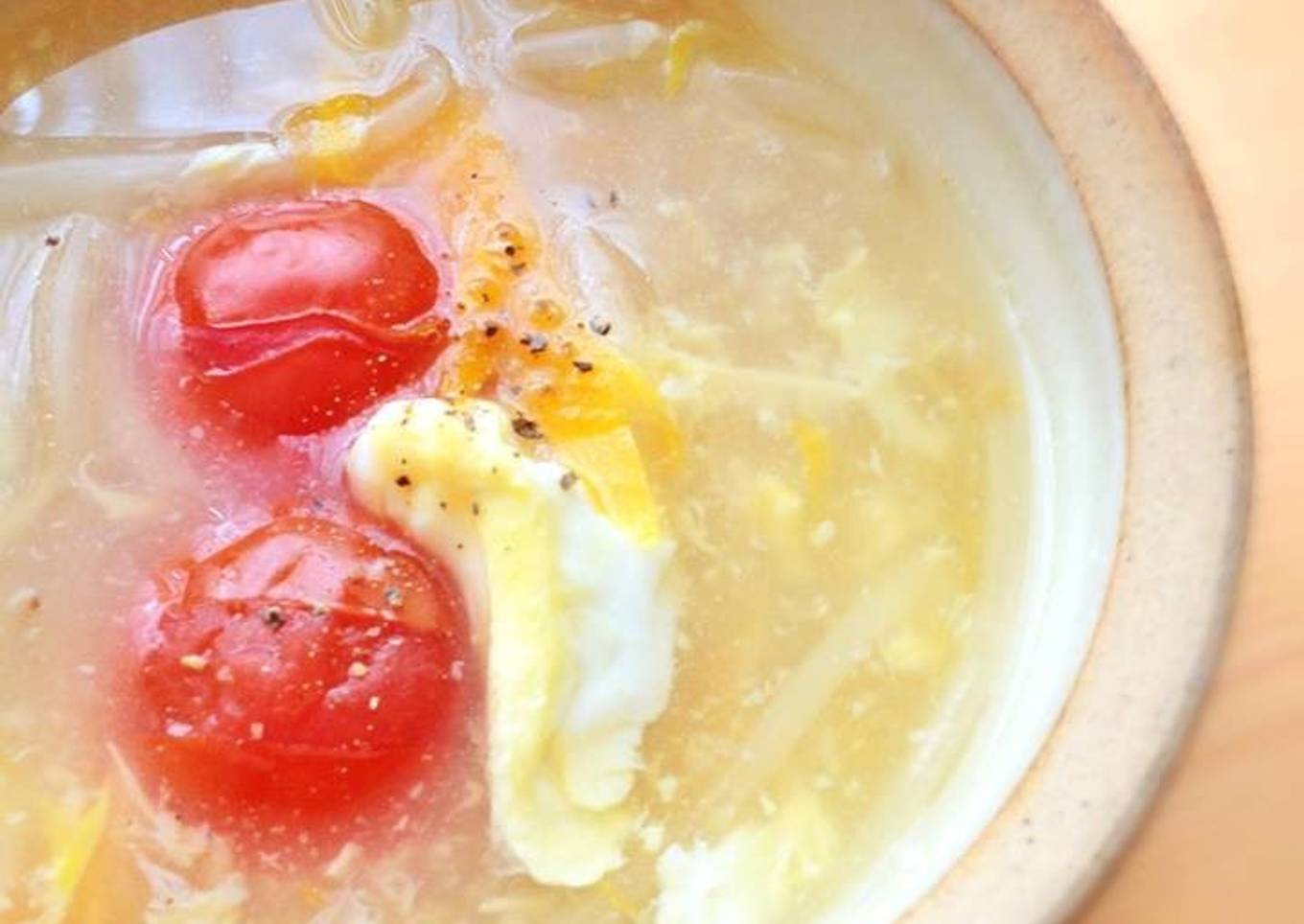 A Nice Tomato and Vegetable Egg Soup