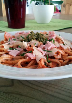 A picture of Pasta al Pomodoro.