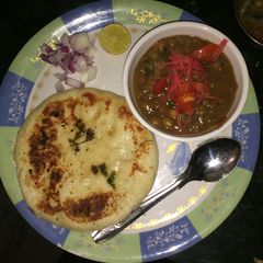 A picture of Matar kulche.