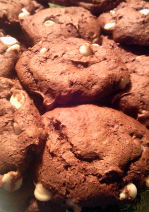 A picture of sunshine 's banana nut fudge white chocolate chip cookies.