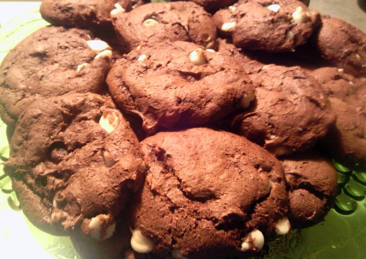 Recipe of Homemade sunshine &#39;s banana nut fudge white chocolate chip cookies