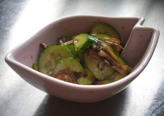 Easy 5-Minute Maitake and Cucumber Side Dish