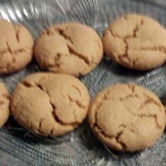 A picture of Elaine's quick&easy peanut butter cookies.