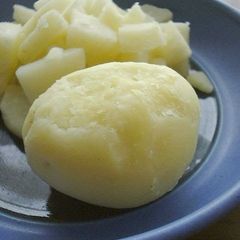 A picture of How to Boil Potatoes in the Microwave.