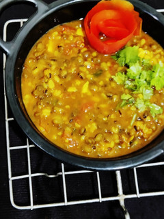 मूंग टमाटर तड़का (moong tamatar tadka recipe in Hindi) रेसिपी मुख्य फोटो