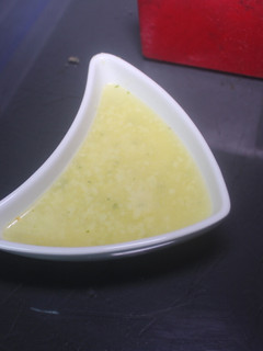 Una foto de Gazpacho de pepino con pan duro