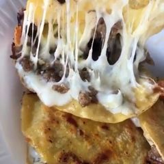 A picture of Carne Asada Mulitas.