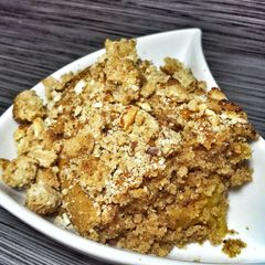 A picture of Mango Apple Peach Crumble Cake with Almond Crumble Crust.