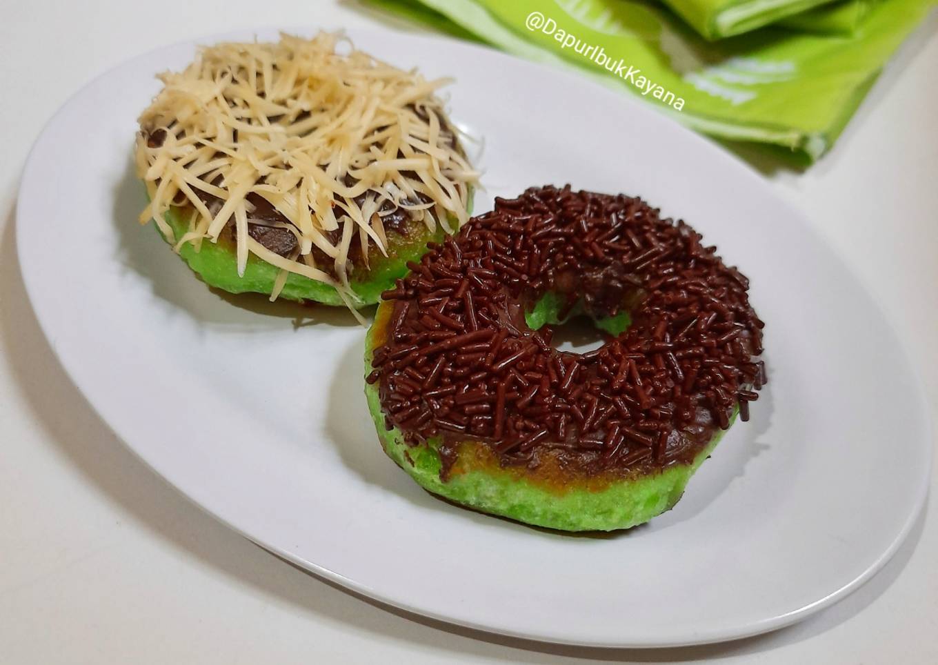 773. Donat Pandan Empuk
