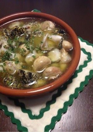 A picture of Easy☆Whelks and Mushroom Ajillo.