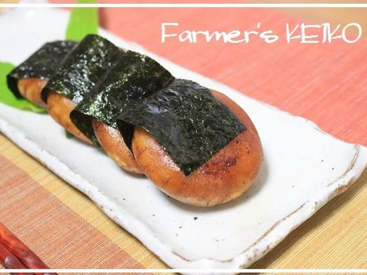 Easy Steps to Prepare Recipe [Farmhouse Recipe] Isobe-yaki Fried Potato Mochi Wrapped with Seaweed that is Delicious, So Delicious}