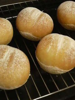 A picture of Simple Fluffy Bread Rolls.