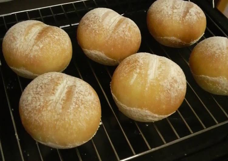 Simple Fluffy Bread Rolls