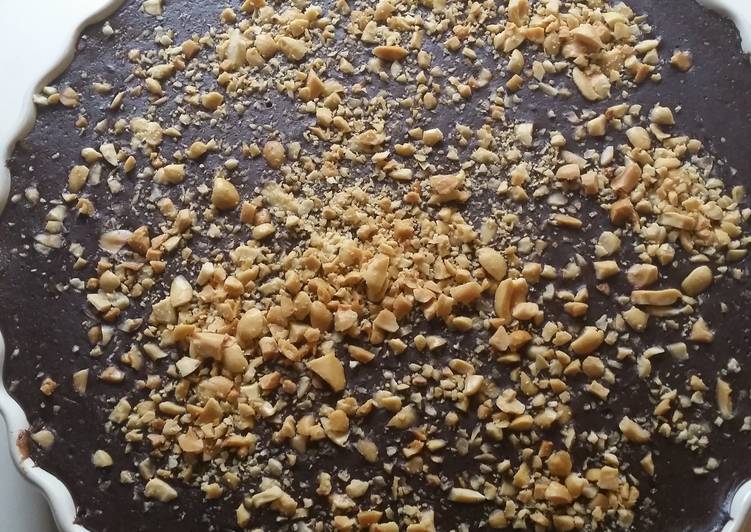 Steps to Prepare Homemade Chocolate peanut butter cookie pie