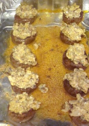 A picture of Taisen's crab stuffed mushrooms.