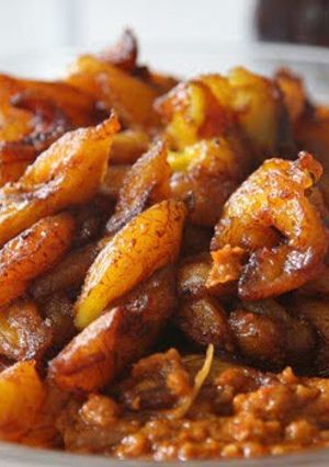 A picture of Alloco( Fried Plantains).