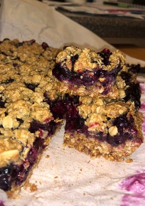 A picture of Blueberry Oatmeal Bars.